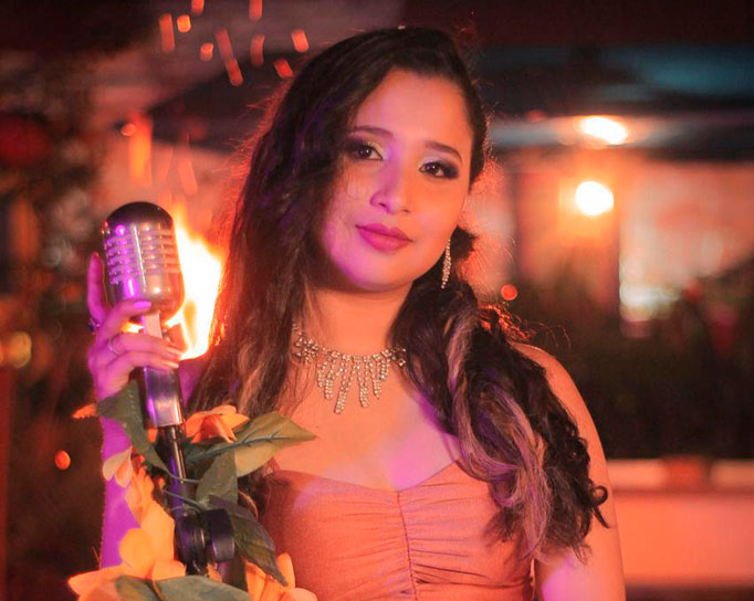 VALERY OSORIO “ABSURDA REALIDAD” EL NUEVO LANZAMIENTO UNA CANCIÓN QUE INVITA A REVIVIR EMOCIONES