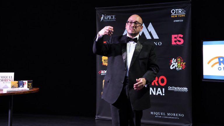 De la experiencia corporativa a las páginas: Miguel Moreno Méndez presentó ¡Qué mierdero de oficina! en Nueva York